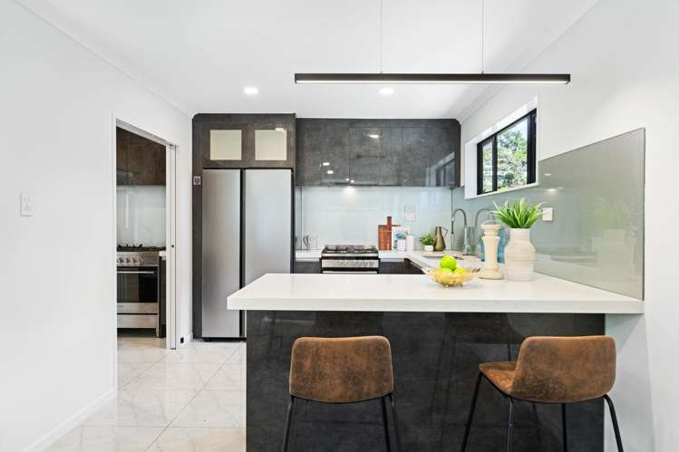21A Fairmount Road Titirangi_36