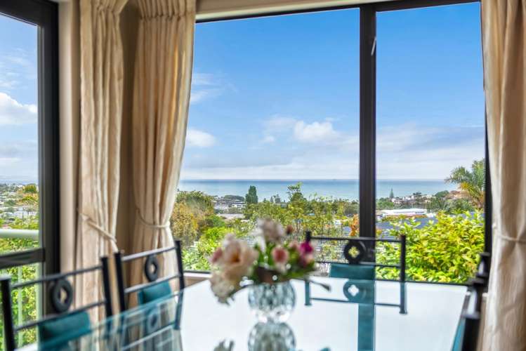 3/3 Galaxy Drive Mairangi Bay_12