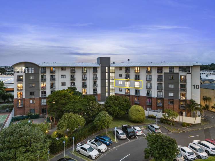 3F/10 Crown Lynn Place New Lynn_18