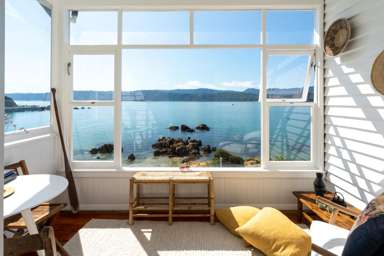 495 Karaka Bay Road_1