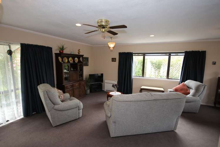 21 Pages Road Allenton_8