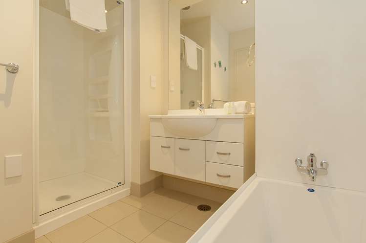 25/18 Eyre Street Whitianga_9