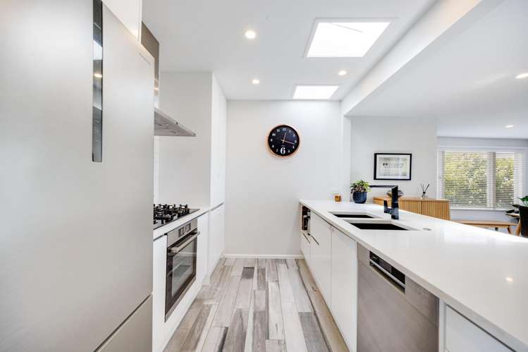 95 Royal Road Massey_3