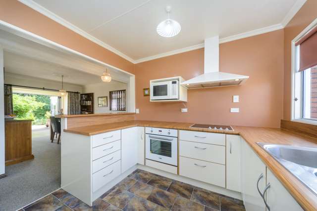 56 Fairview Avenue Feilding_1