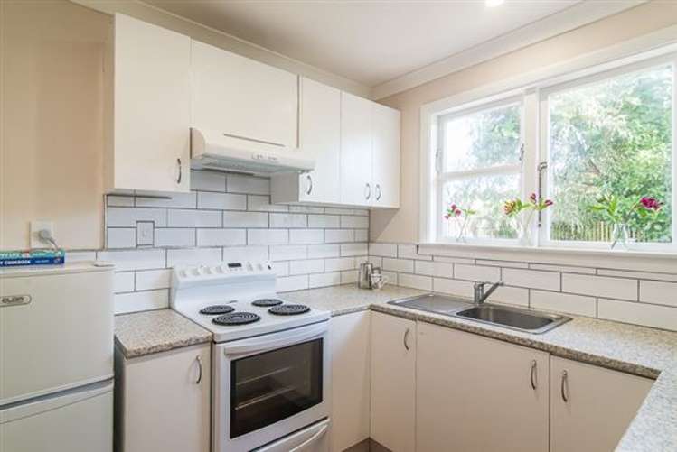 1 Karamu Street Eastbourne_5