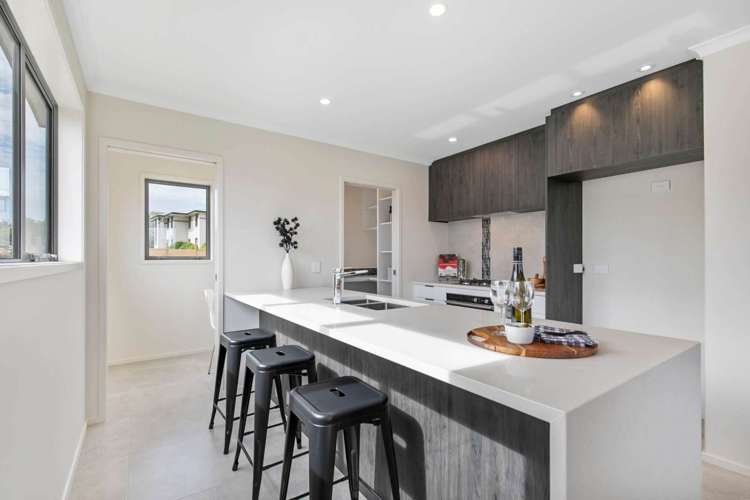 49 Couldrey Crescent Red Beach_2