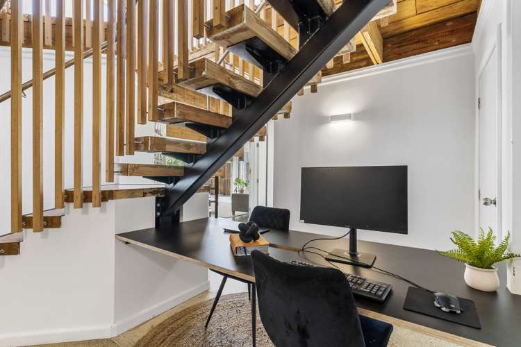 890 Beach Road Waiake_23