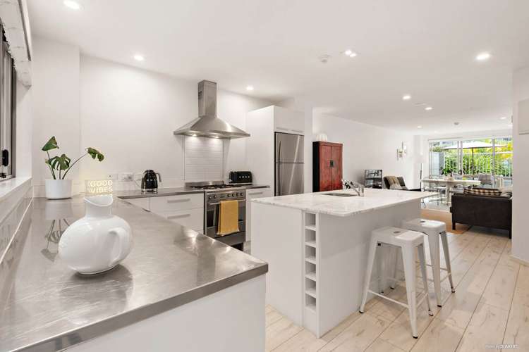 1M/10 Beaumont Street_0