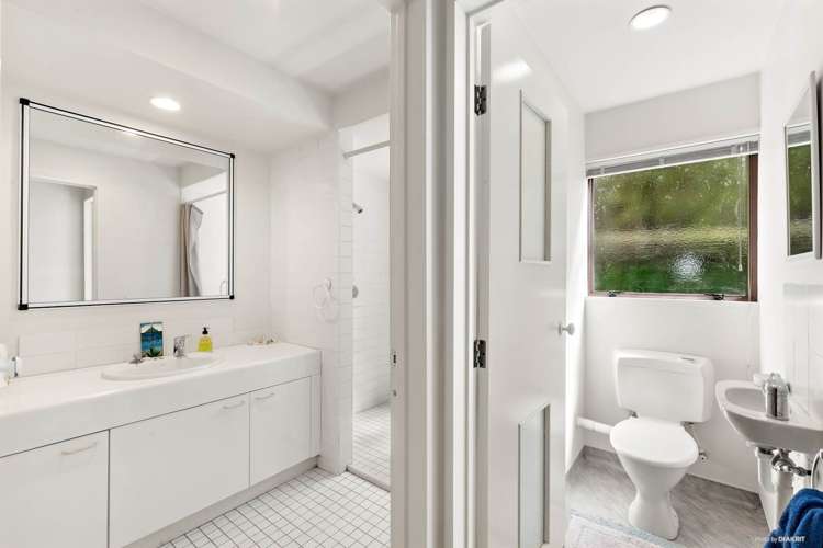 73 Cliff Road Torbay_17