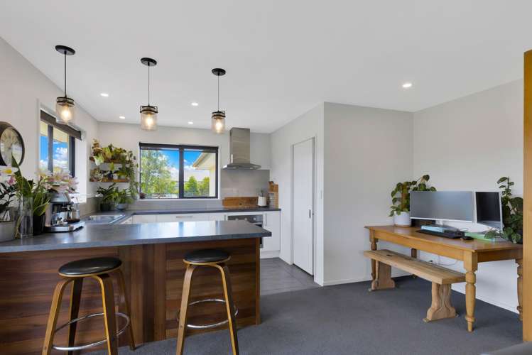 33 Seadown Crescent Amberley_1