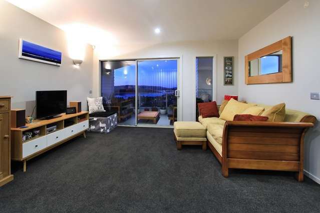 8 Hanmer Cove Aotea_3