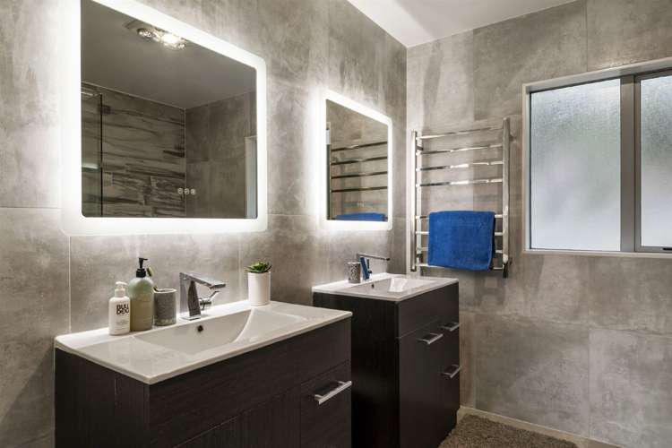 8 Hazel Glen Bayview_26