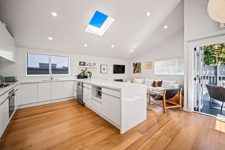 44 Huia Road Point Chevalier_7