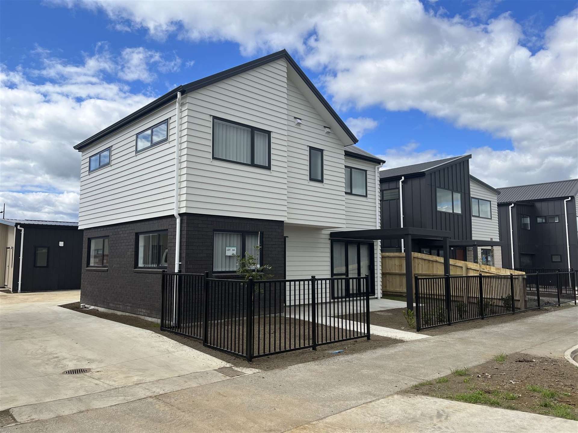 42 Black Beech Crescent Takanini_0