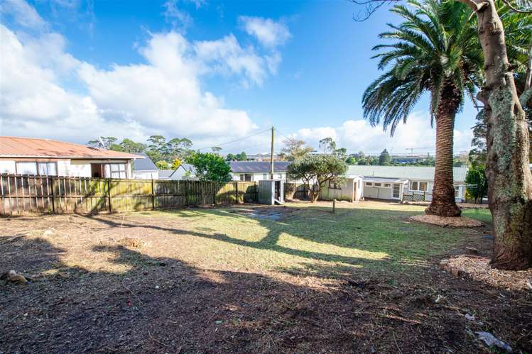 68 Vodanovich Road Te Atatu South_21