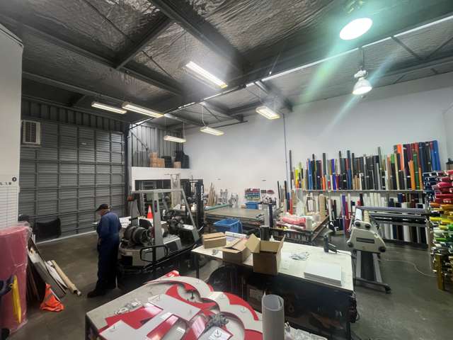 2/5 Cowley Place Albany_3