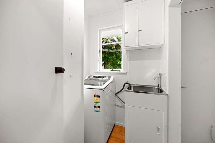 27 Greta Street Glenview_12