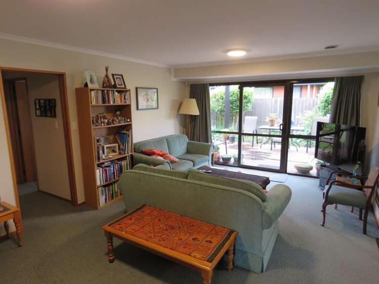 7 Derenzy Place Avonhead_2