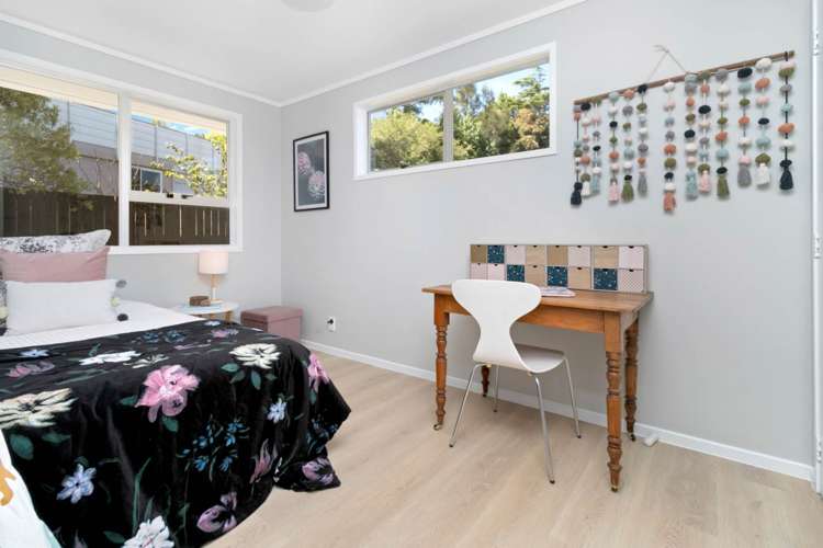 16 Onedin Place Titirangi_18