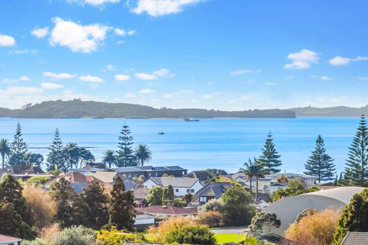 1/81 Oliver Road Eastern Beach_7