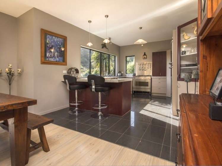 112 Boons Valley Road Waikawa_39