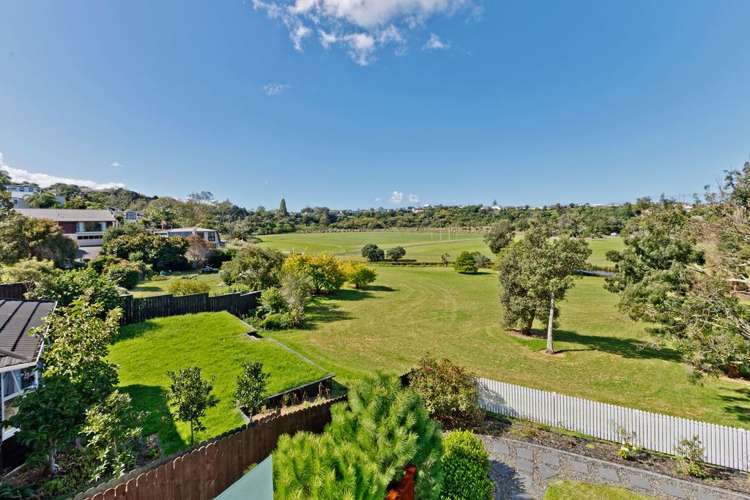 6 Tarahanga Street Northcote_15