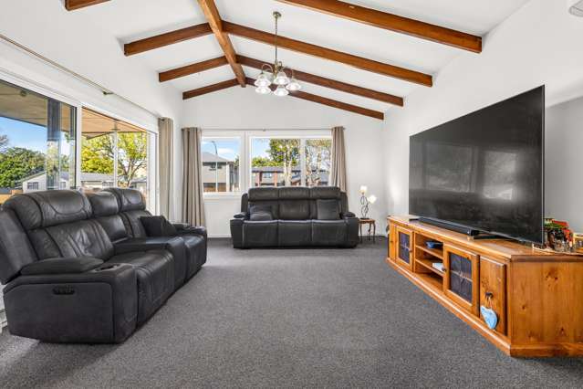 66 Oakfield Crescent Pukete_4