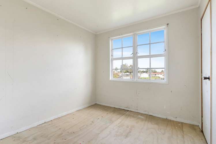 123 Mahia Road Wattle Downs_14