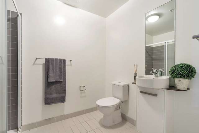 2310/10 Waterloo Quadrant Auckland Central_2