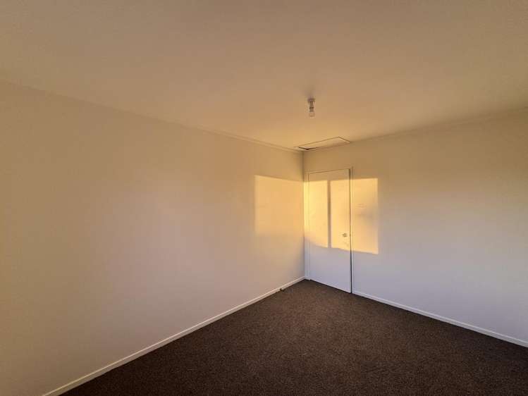 74B May Road Mount Roskill_19