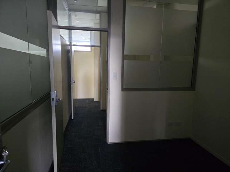 First Floor/68 King Street Pukekohe_13