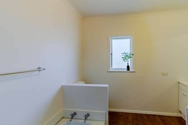 19 Flanders Avenue Onekawa_11