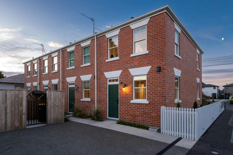 4/30 Hargest Crescent Sydenham_16