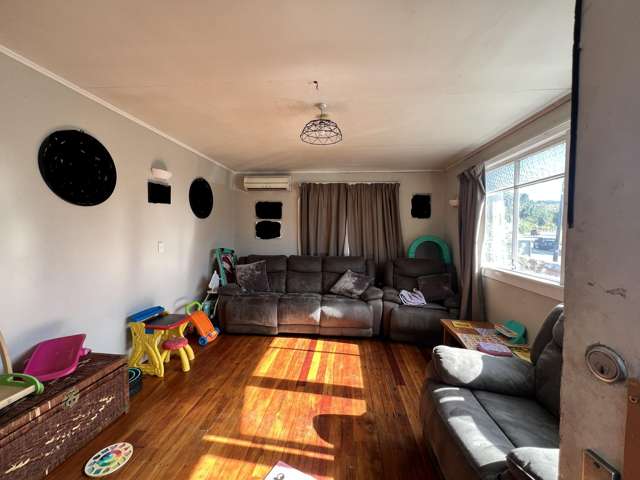 1 Titahi Bay Road Porirua_1