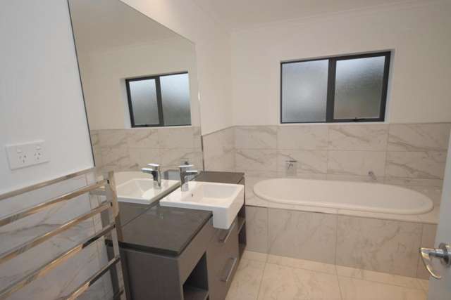 14 Mauku Lane Greenhithe_2