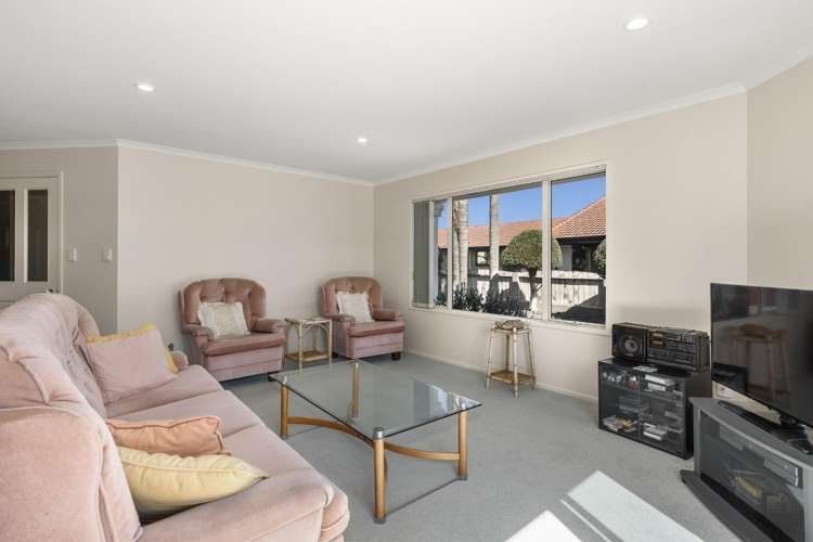 24 Kiriwai Place Matua_11