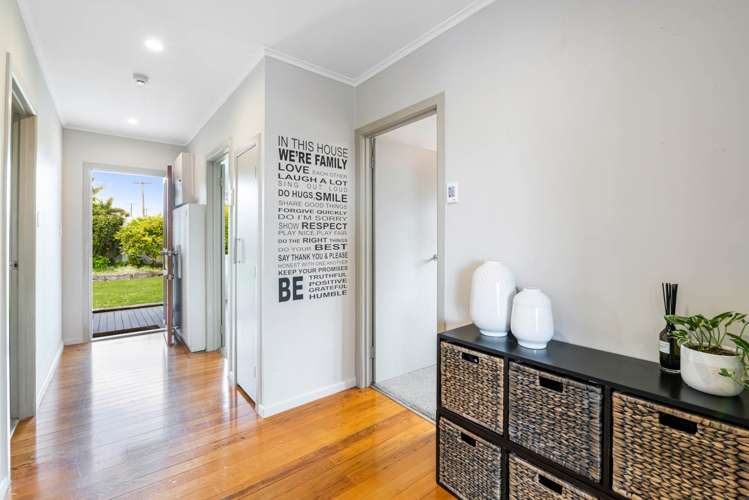 67 Sunrise Avenue Murrays Bay_13