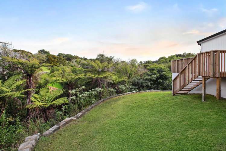 28a Oliver Twist Avenue Mellons Bay_40