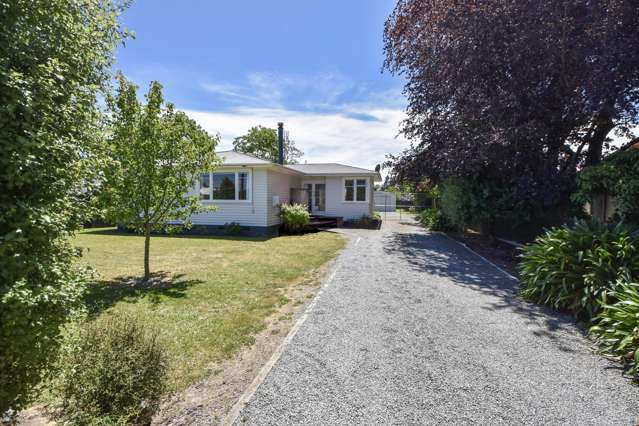 Charming 1960's Gem on a Spacious Site!