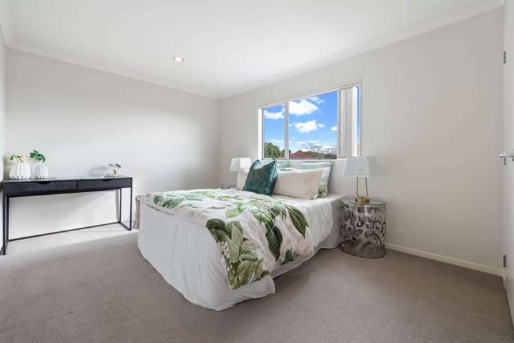 4 Liscooly Place Flat Bush_11