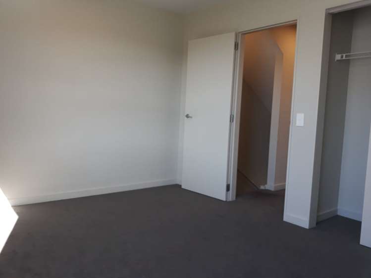 9/2 Stone Street Miramar_14