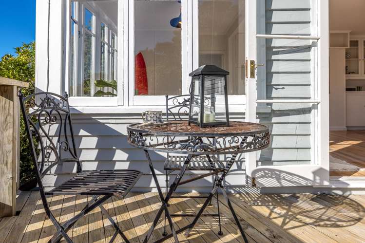 184 Ocean View Road Oneroa_25