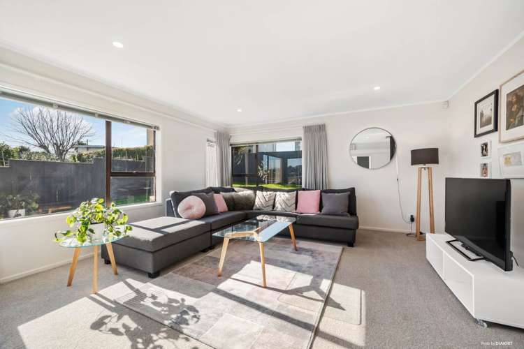 2/42 Howard Road Northcote_5