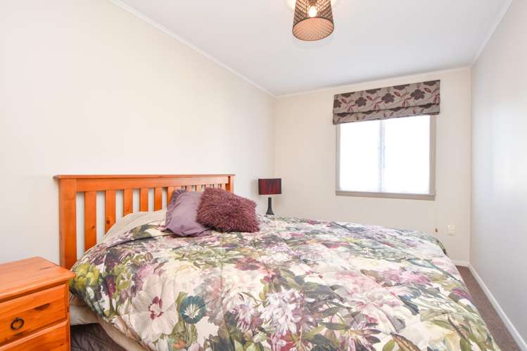 374 High Street South Carterton_16