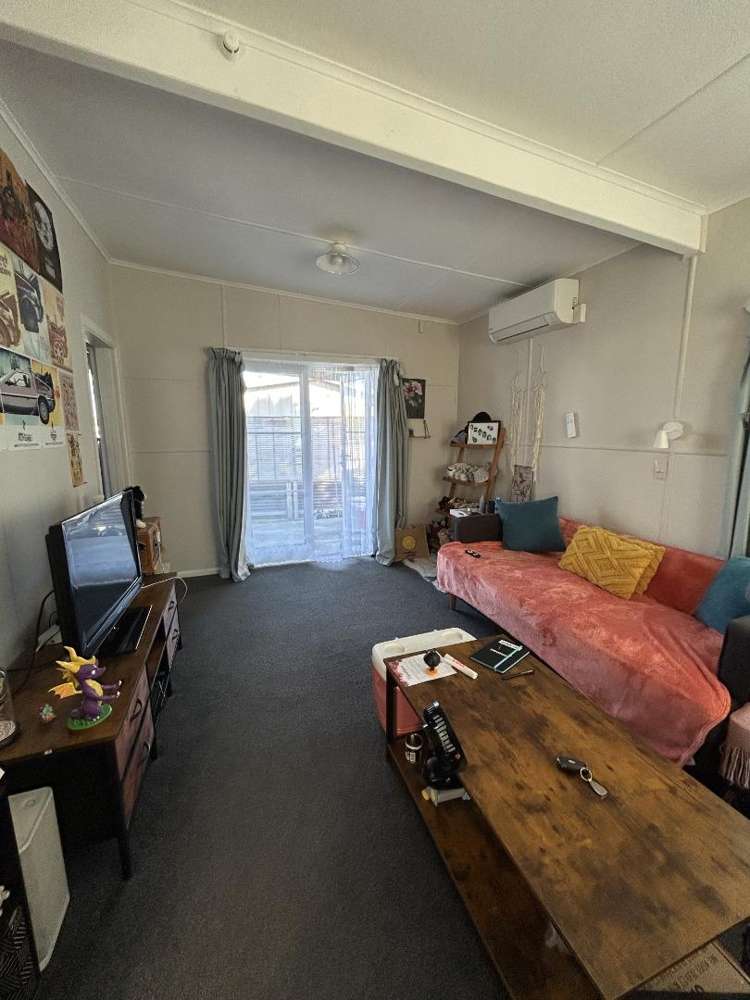 2/18 Parata Street 2765_8
