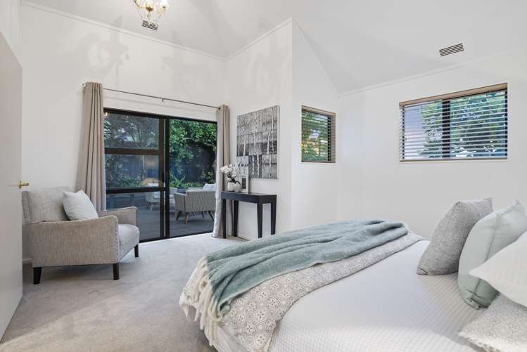 2/184 Norman Lesser Drive Saint Johns_10