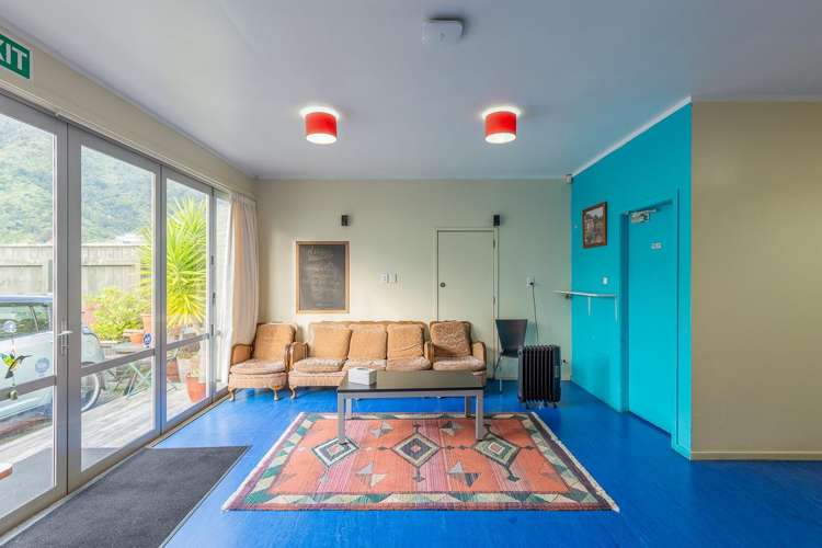 20-22 High Street Picton_12