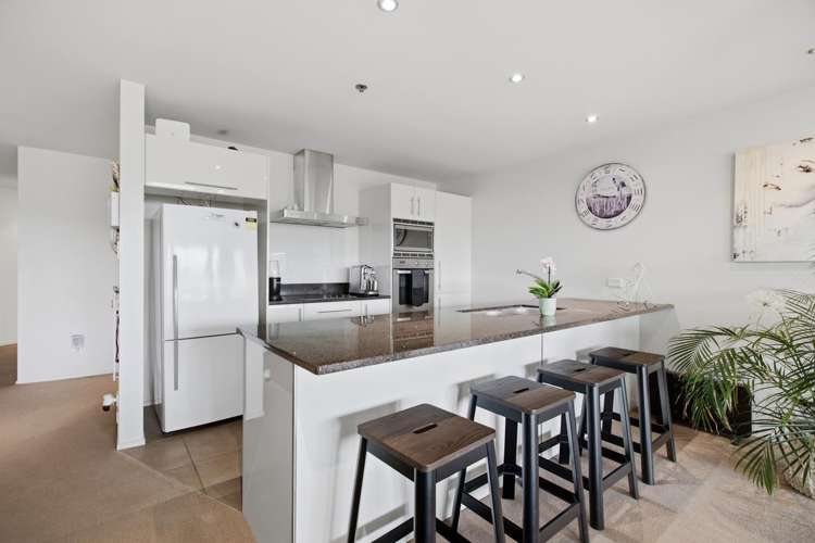 205/6 Durham Street Tauranga_3