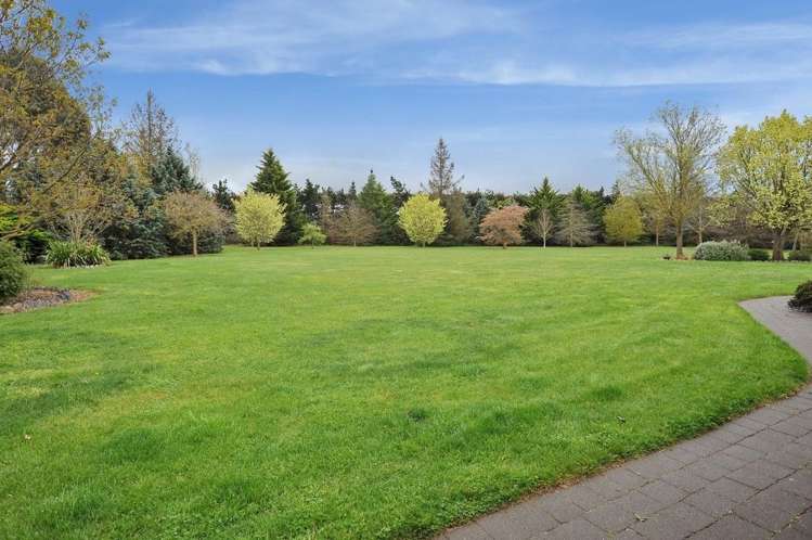 454 Johns Road Fernside_30