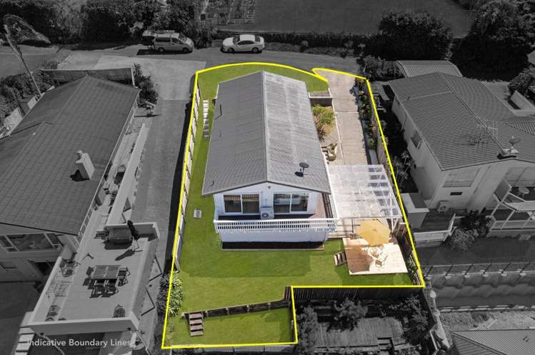 9 Colmar Road Mellons Bay_14